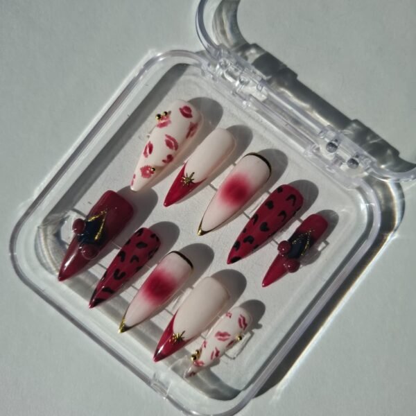 Press on nail25.1.jpg Crimson Kiss 💋